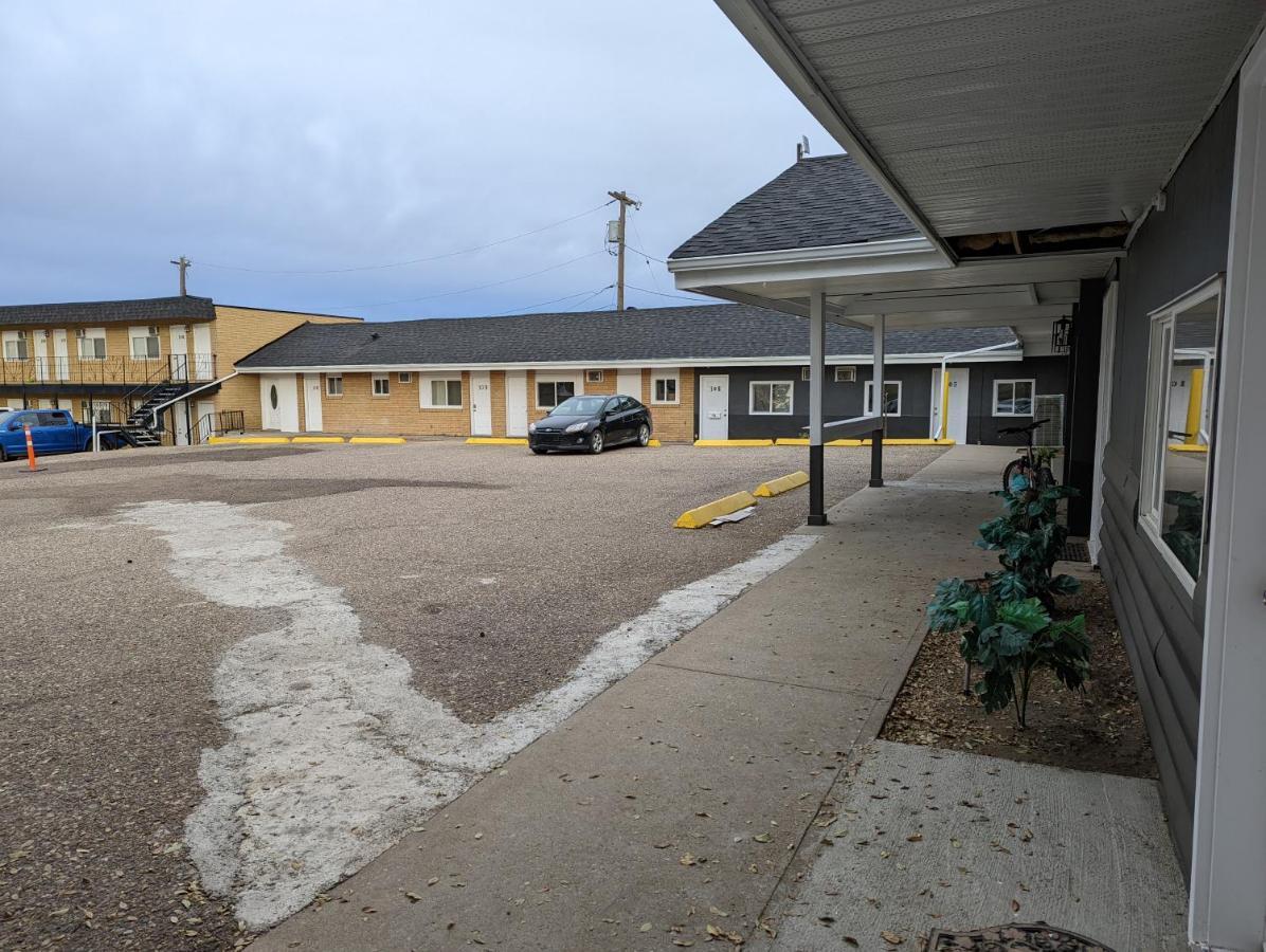 Riverside Motel Medicine Hat Exteriör bild